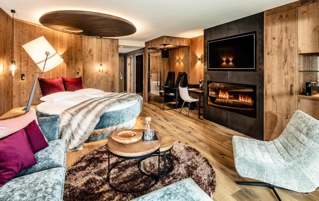 Alpine Luxury Spa Resort Schwarzenstein Лутаго Экстерьер фото